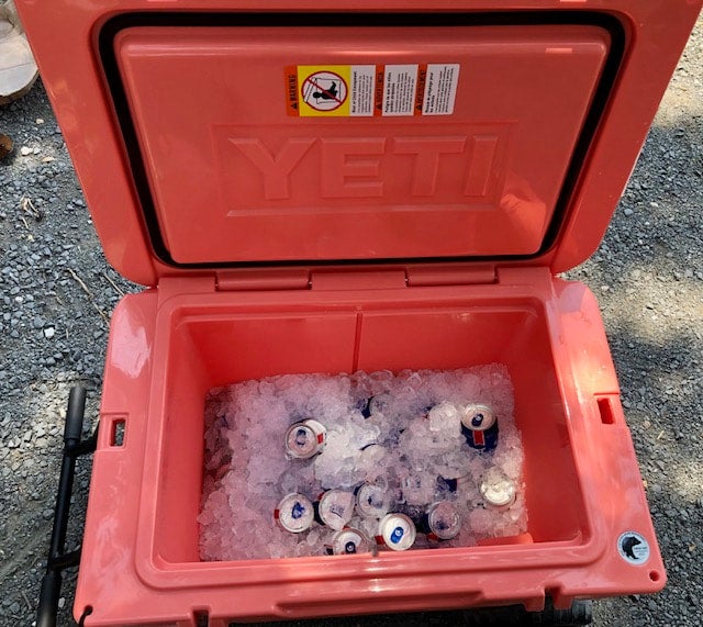 Yeti Tundra 45 Radio Cooler